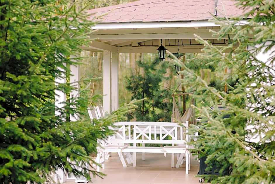 Dwór Złotopolska Dolina Mansion House