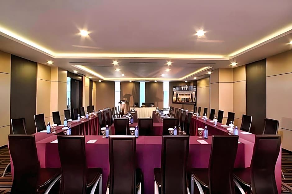 Orchardz Hotel Ayani