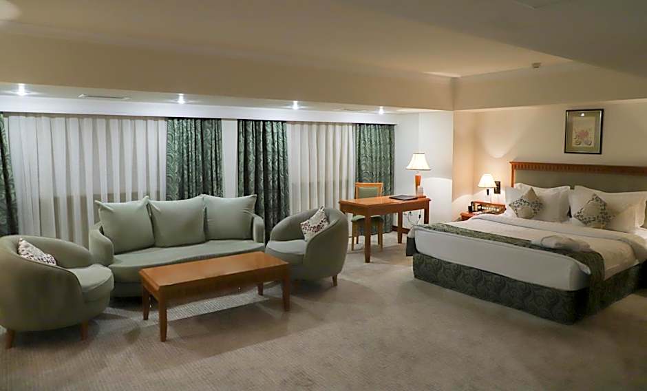 Photo 1 of 10 of Premium 1 King Bed