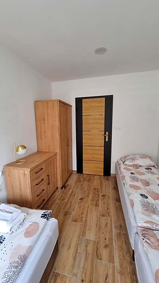 Ośrodek Szkoleniowo-Wypoczynkowy Bernardynka domki na wodzie