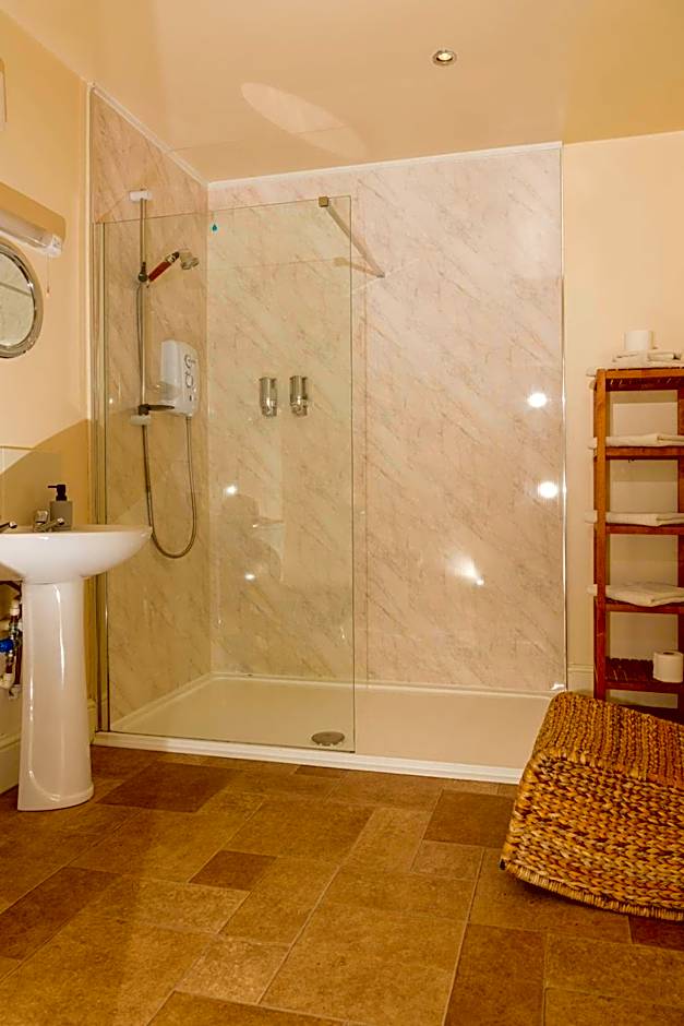 Whitton Lodge Business Vat inc