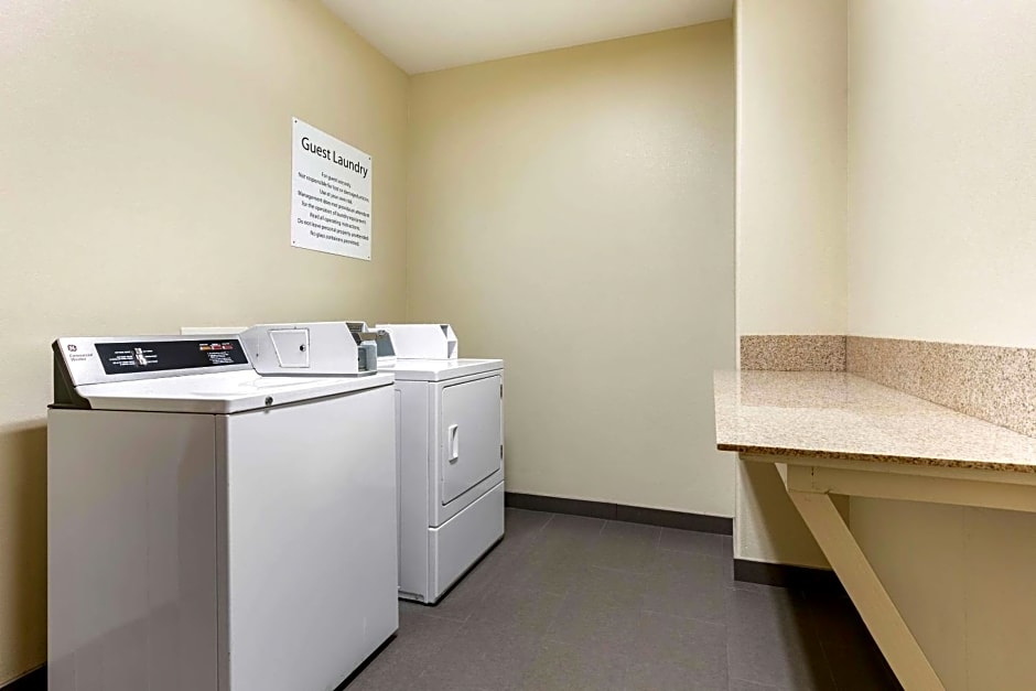 Comfort Suites