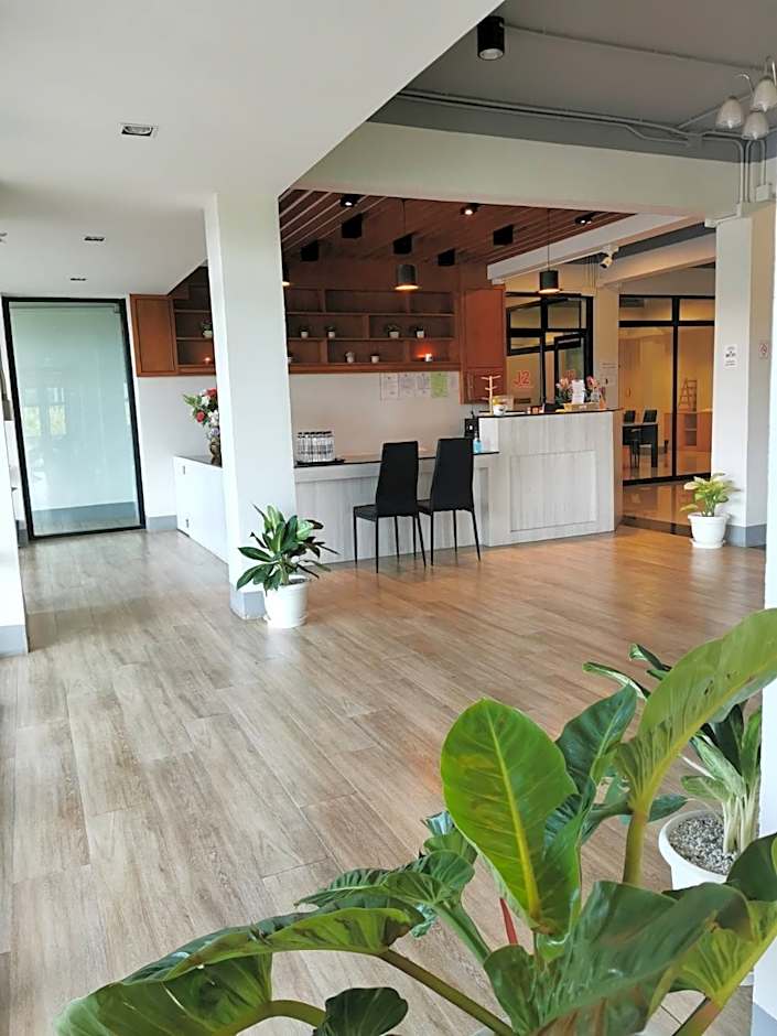 J2 Residence Chiang Rai by ZUZU