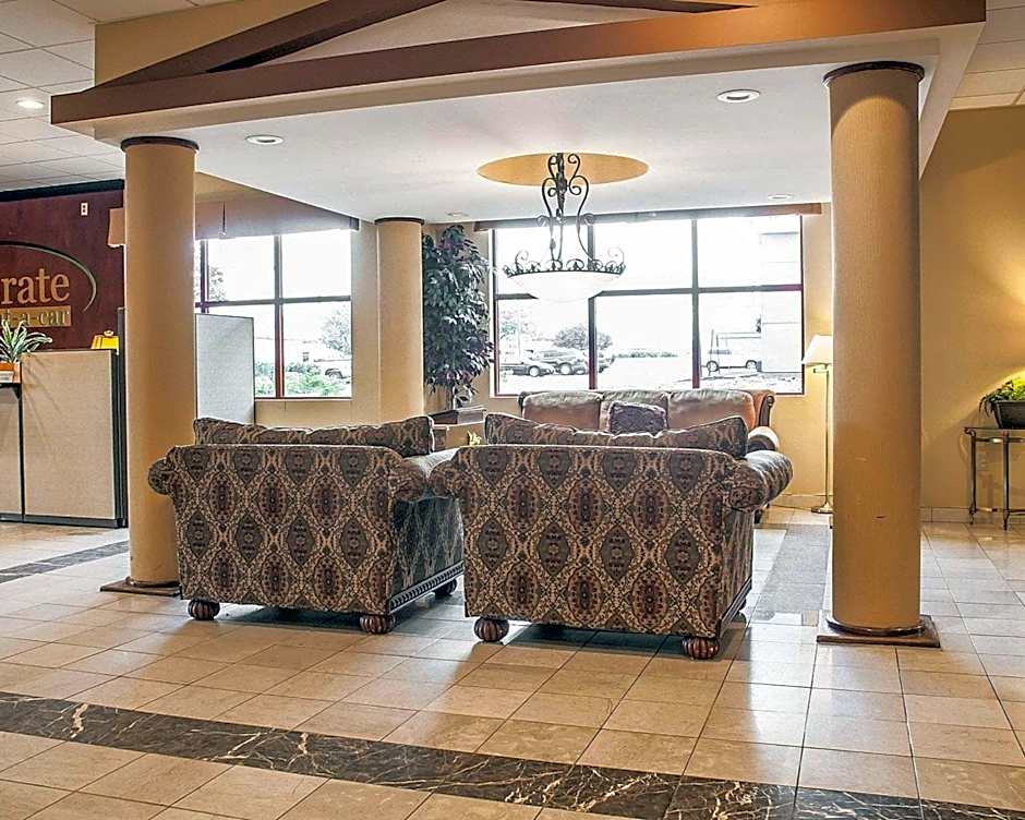 Quality Inn Buffalo Airport