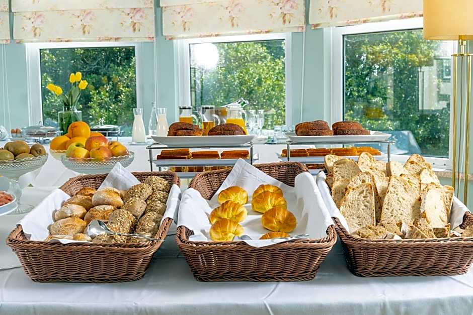 POUSADAS DE PORTUGAL MONUMNENT & HISTORIC HOTELS