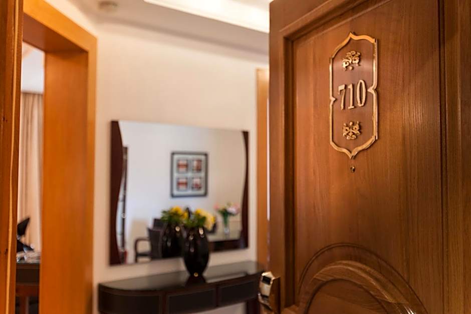The Penthouse Suites Hotel