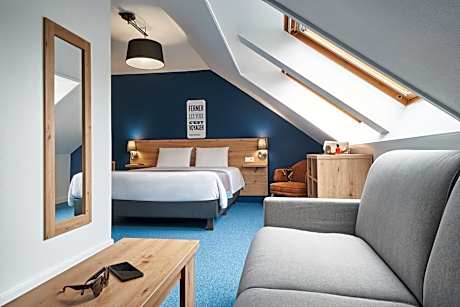 1 Double Bed 1 Double Sofa Bed  - Superior Room