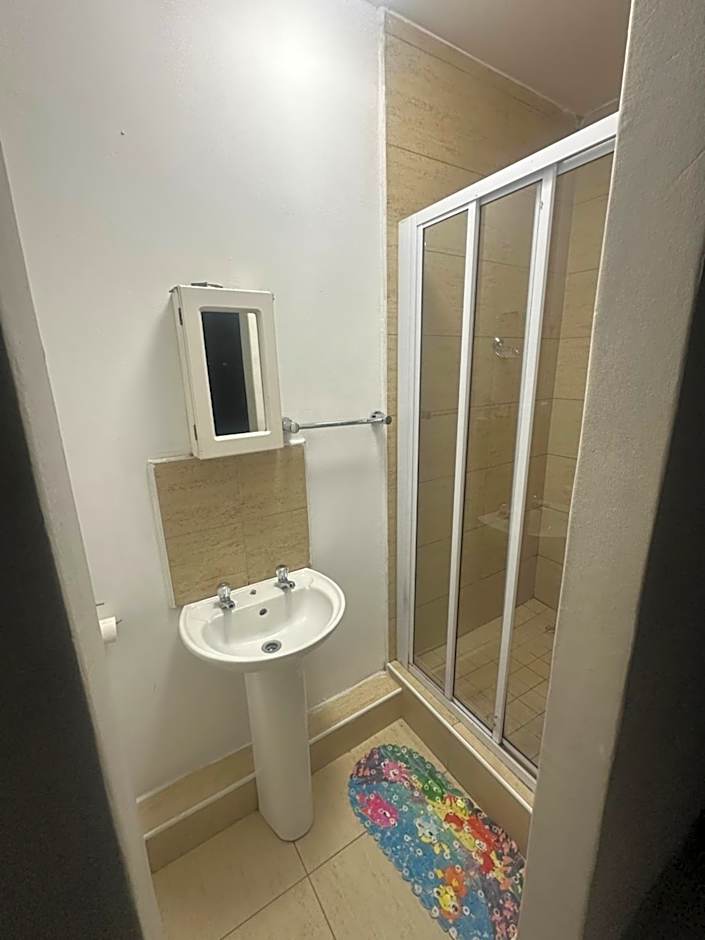 Sandz accomodation at 108