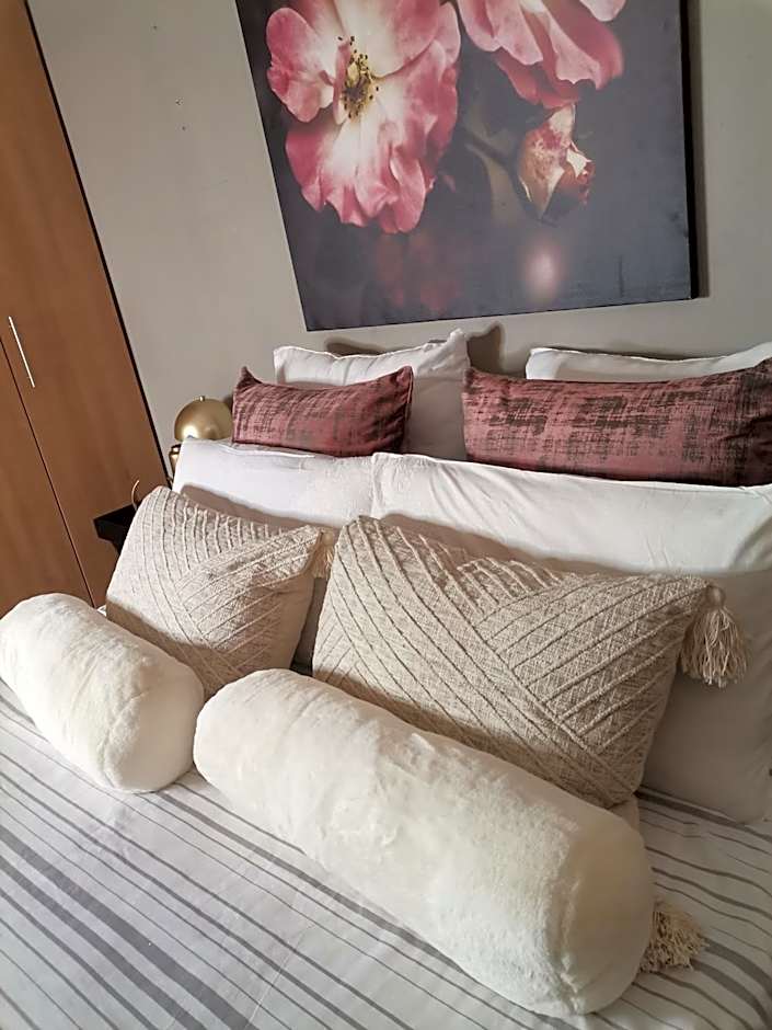 DR M BEAUTY LOUNGE AND GUEST HOUSE