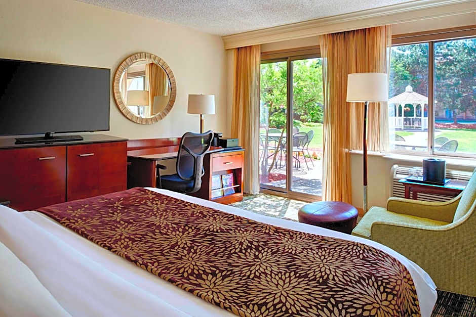 Detroit Marriott Livonia