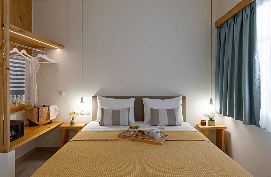 Capella Skiathos, Residences