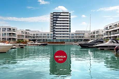 GRANO HOTEL Solmarina