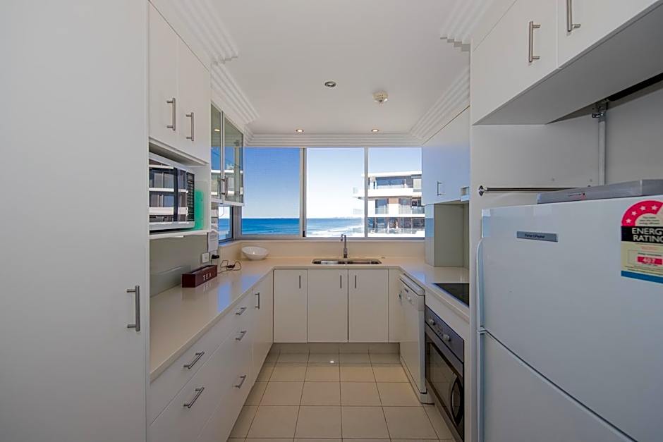 Beachside Tower Apartment