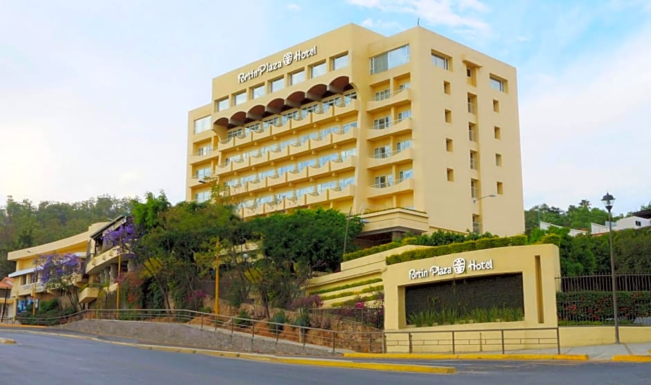 Hotel Fortin Plaza