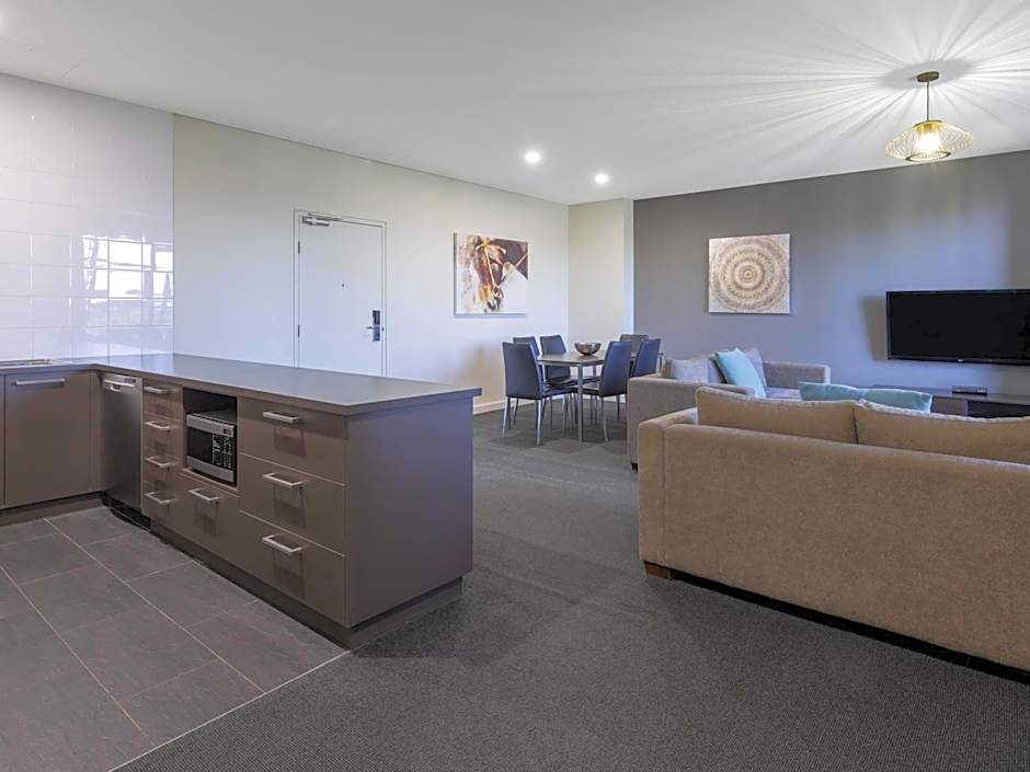 Mantra Melbourne Melton