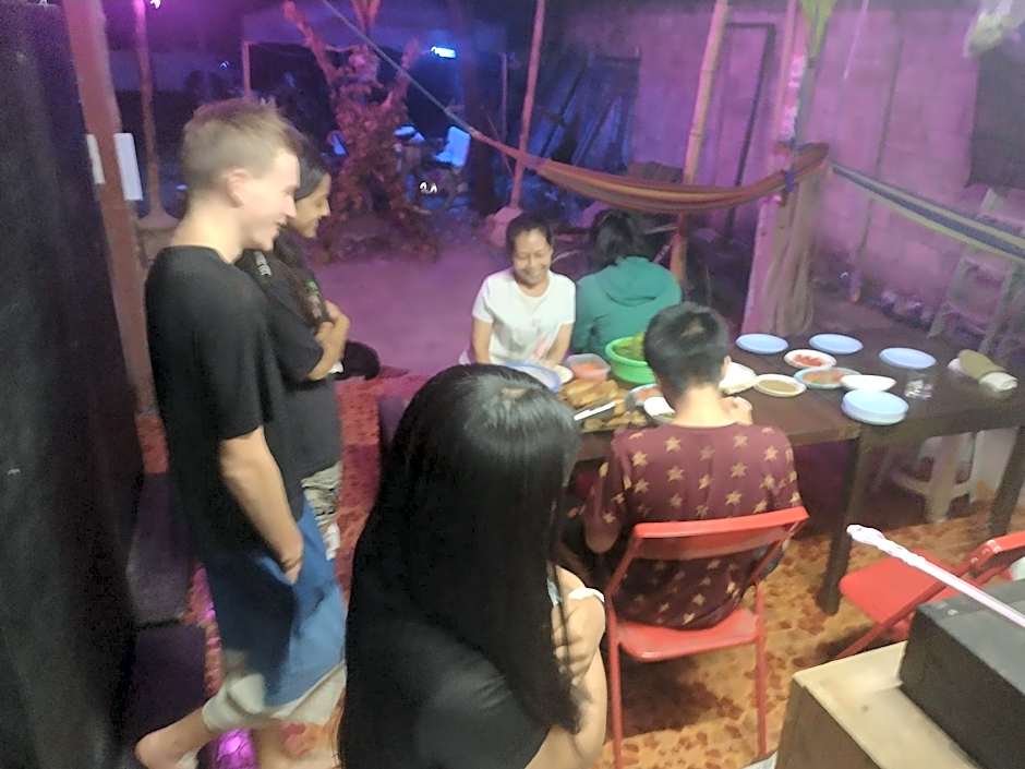 Mae Sot Commune and Camping 