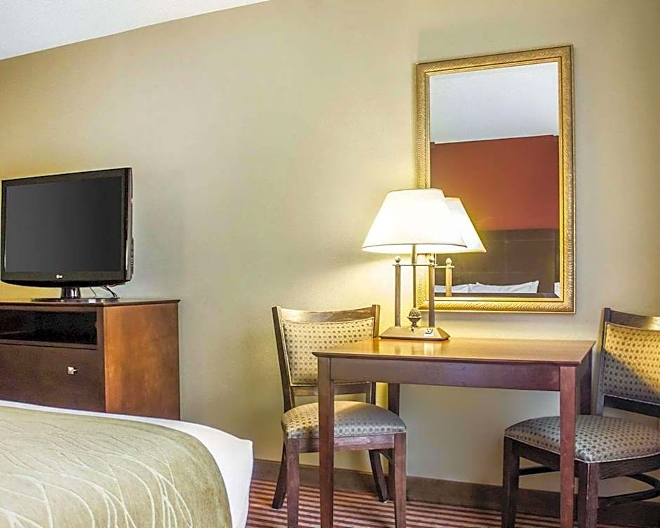 Comfort Inn & Suites