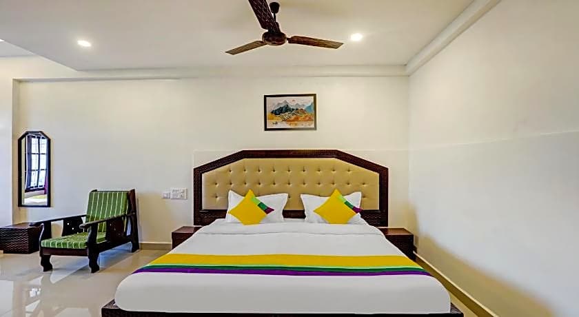 Itsy Hotels Regalia Grand, 500 Mtrs From Madikeri Fort