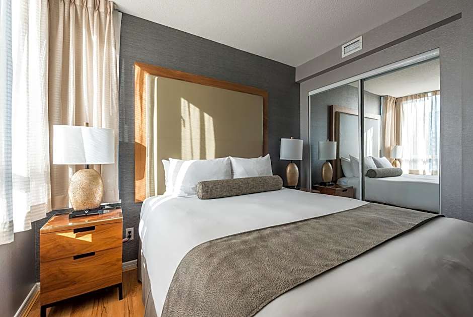 Carmana Hotel & Suites