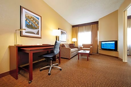 1 King 2 Room Suite Accessible Roll In Shower