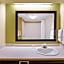 Days Inn & Suites by Wyndham DeSoto