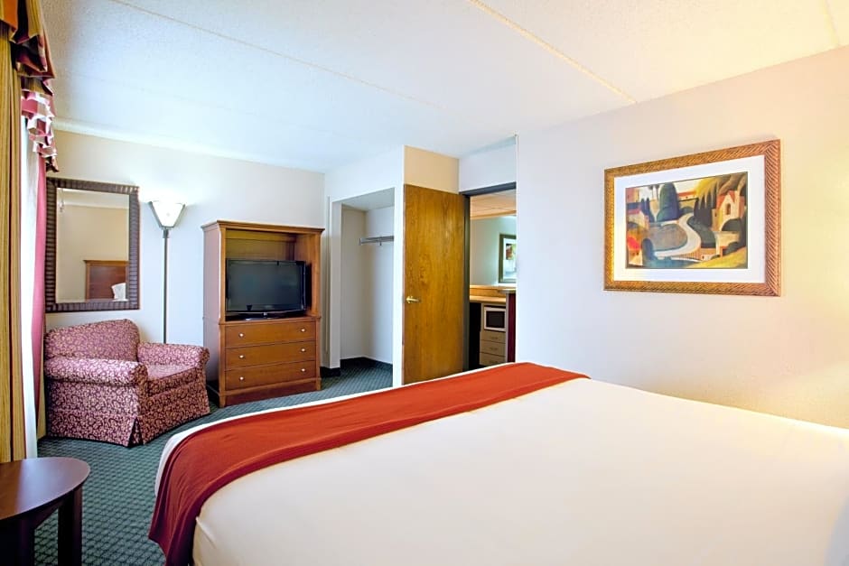 Holiday Inn Express Milwaukee - West Medical Center