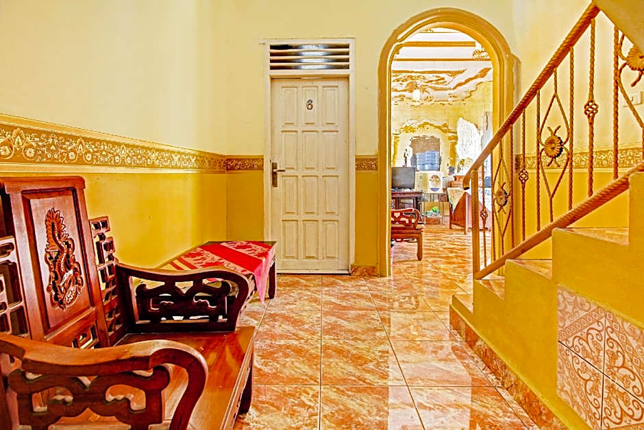 OYO 90307 Fj Alfaeyza Kost