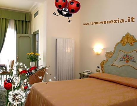 Classic Single Room with Balcony