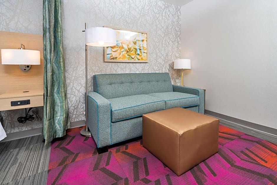 Home2 Suites by Hilton Newark-Airport, NJ