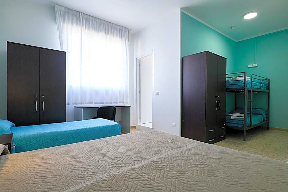 Soleē, Family Holidays & Hostelling