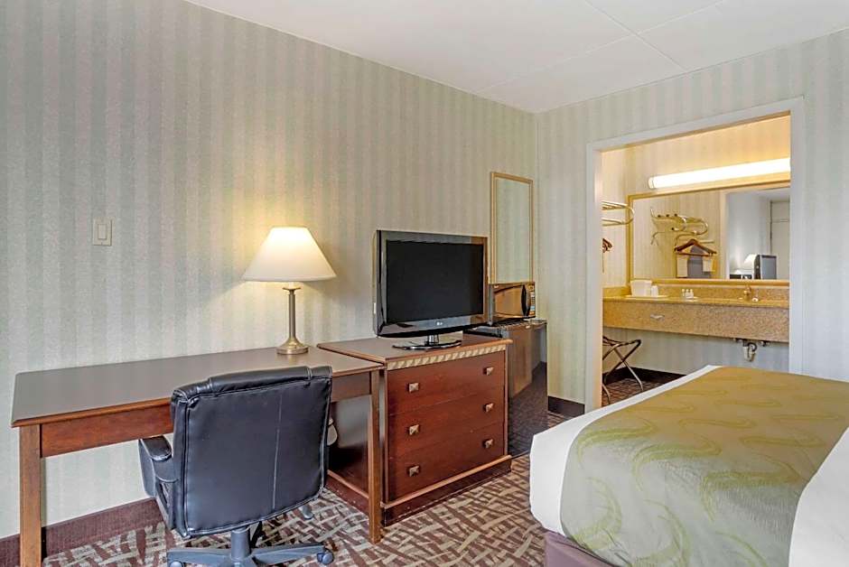 Quality Inn Fredericksburg near Historic Downtown