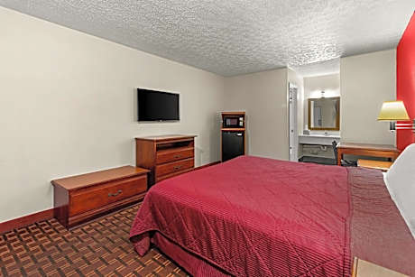 King Room Away From Street - Smoking