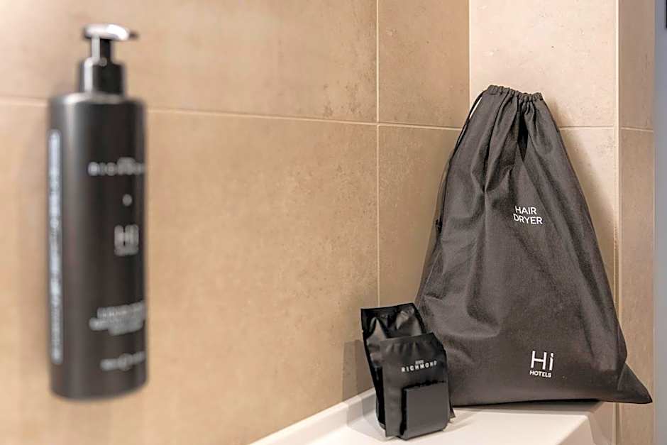 Hi Hotels Sirmione - Lakeview Pool