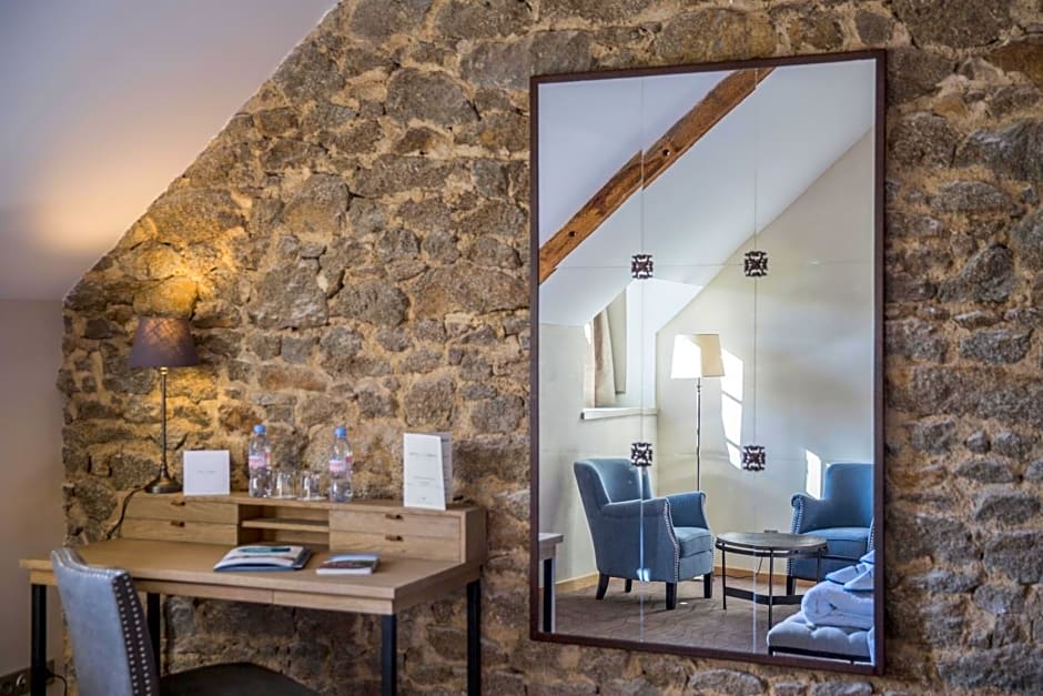 Hotel de L'Abbaye Le Tronchet - Handwritten Collection