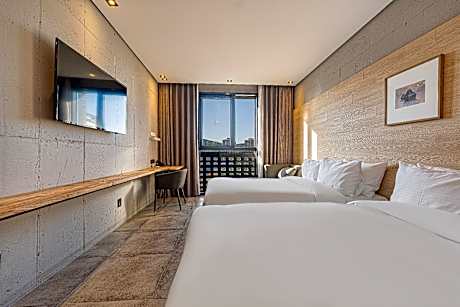 Family Twin - Accessible by Walk, Bus or Train, Non-Smoking, Agoda Only