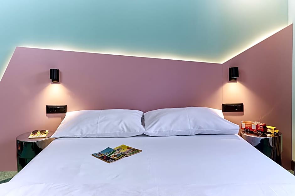 Stay Swanky Bed & Breakfast