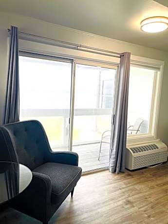 Double Room with Balcony and Sea View