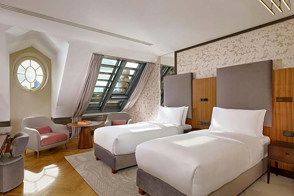 Hotel Verte, Warsaw, Autograph Collection