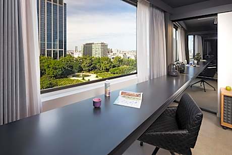 nhow Junior Park View Suite (3 adults)