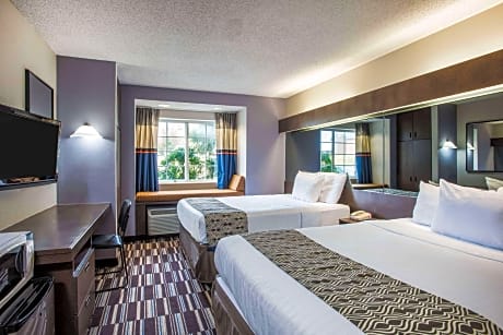 2 Queen Beds Mobility/Hearing Impaired Accessible Room Smoking