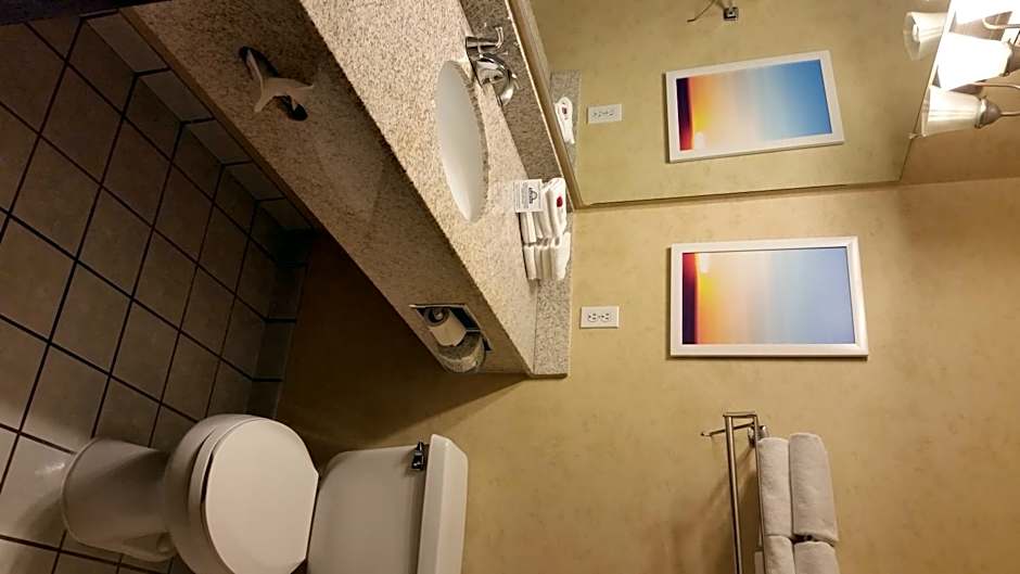 Days Inn & Suites by Wyndham Vancouver