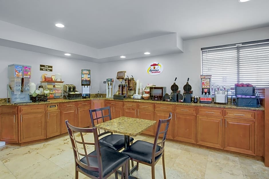 Super 8 by Wyndham Gainesville