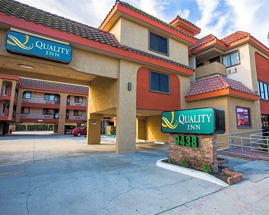 Quality Inn Near Downey Studios