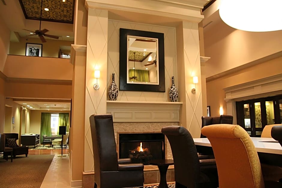 Hampton Inn & Suites Memphis East