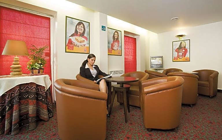 Hotel Mermoz Paris Le Bourget