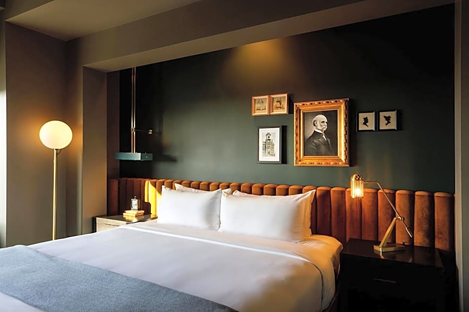 Cyrus Hotel, Topeka, A Tribute Portfolio Hotel