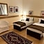 FLEUR DE LIS HOTEL