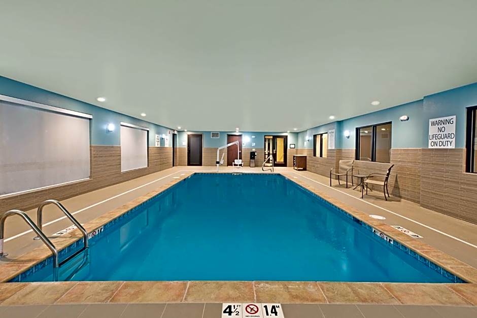 Holiday Inn Express & Suites Uniontown By IHG