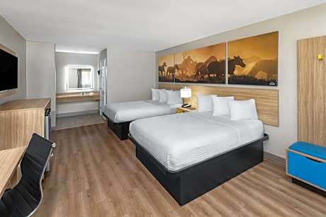 Deluxe Double Room with Two Double Beds - Non-Smoking