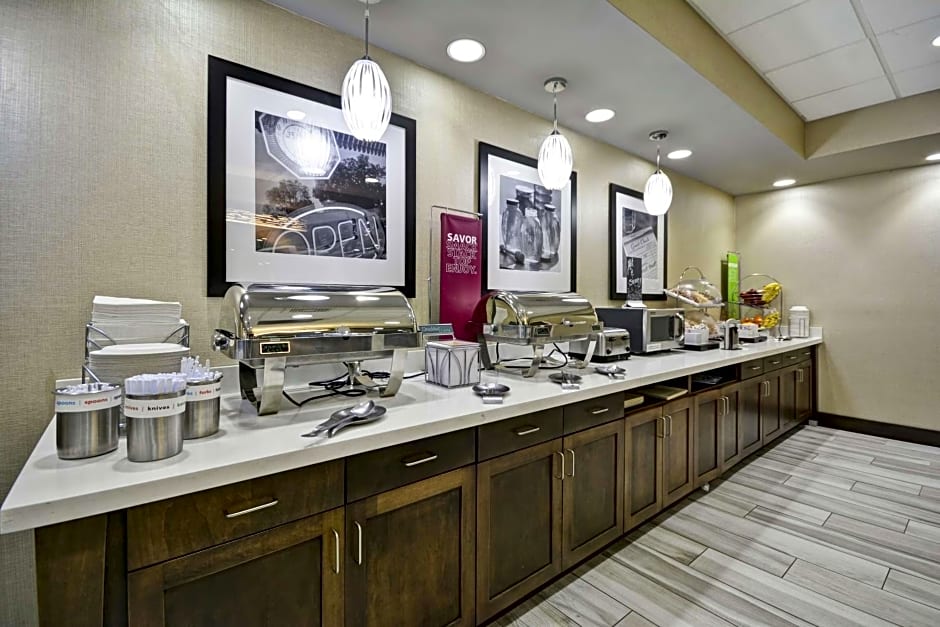 Hampton Inn By Hilton Cincinnati/Blue Ash, OH